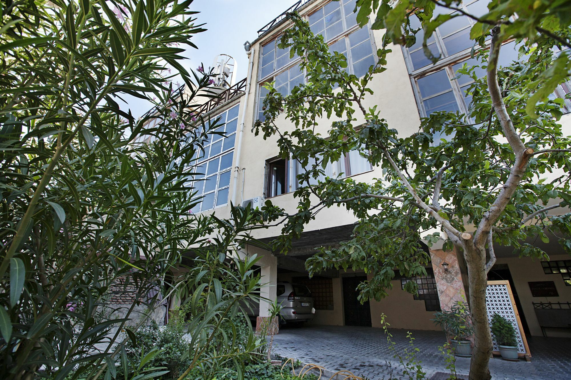 Caravan Villa Тбілісі Екстер'єр фото