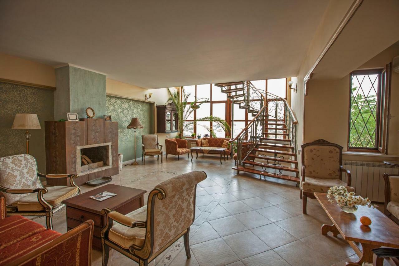 Caravan Villa Тбілісі Екстер'єр фото